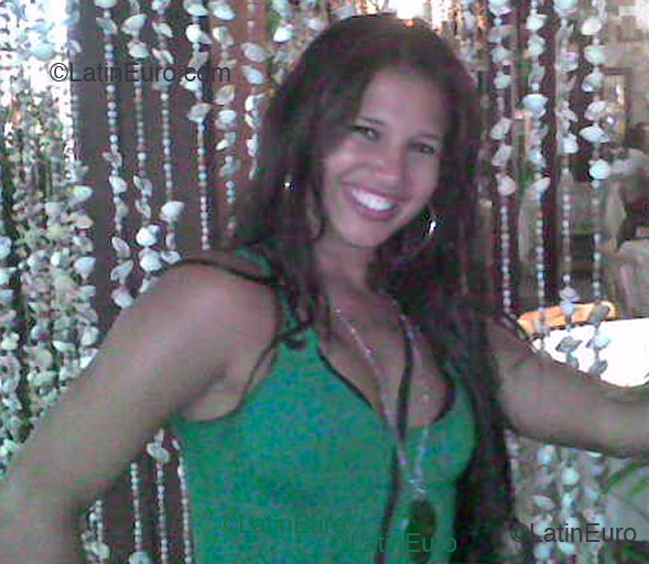 Date this attractive Brazil girl Marilza from Recife B2289
