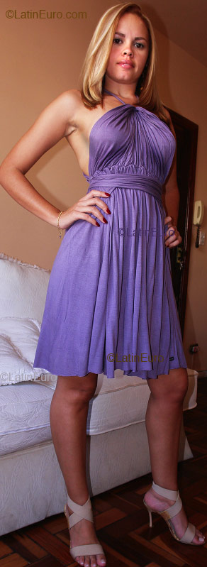 Date this beautiful Brazil girl Janaina from RIO DE JANEIRO B2290