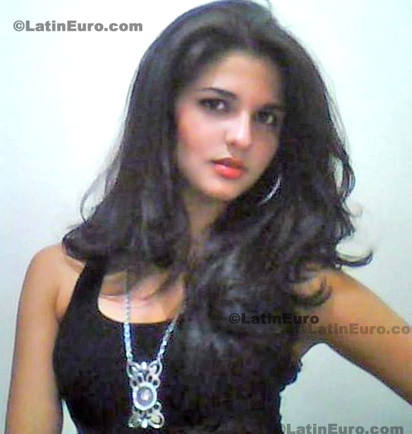 Date this cute Brazil girl Karen from Conselheiro Lafaiete B23