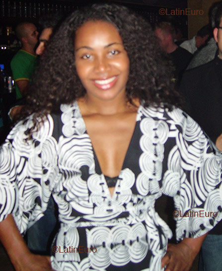 Date this tall Brazil girl Irailde from  B2376