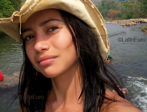 Date this stunning Brazil girl Geizimar from  B2393