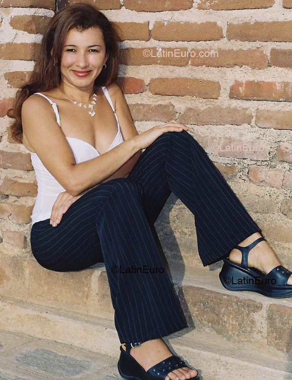 Date this happy Brazil girl Maria from  B753