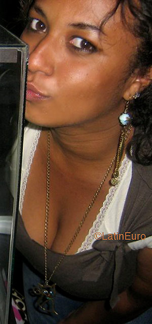 Date this fun Brazil girl Leticia from COTIA B2529