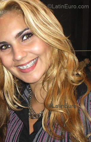 Date this sultry Brazil girl Monalisa from CAMPINA GRANDE B2584