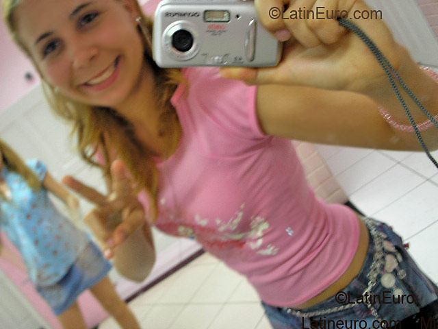 Date this cute Brazil girl Lidinay from MANAUS B2605