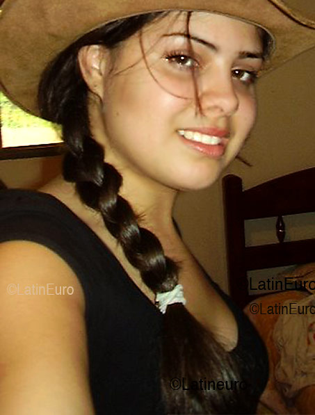 Date this delightful Brazil girl Ana from CAMPINAS B2621