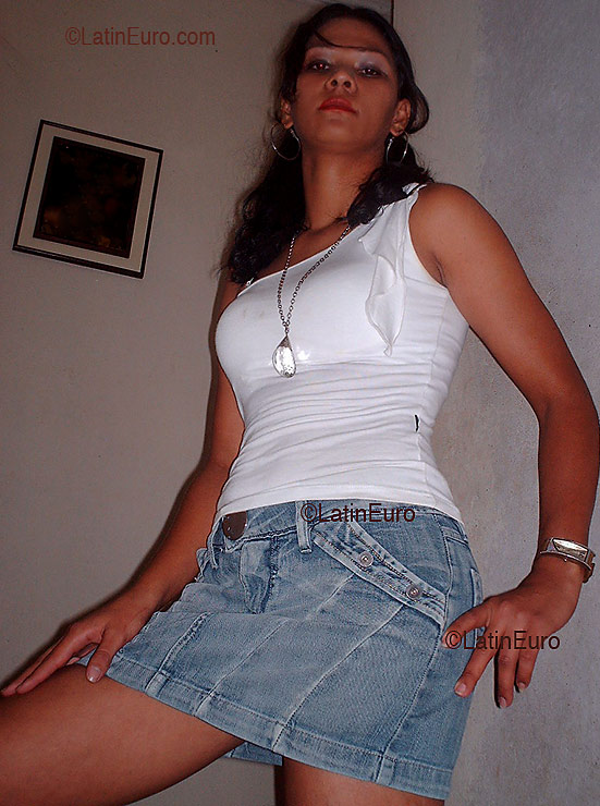 Date this delightful Brazil girl Eliete from GOVERNADOR VALADARES B2625
