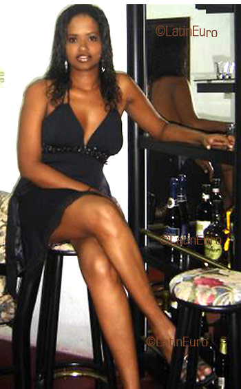 Date this happy Brazil girl Ildecarmem from HORIZONTE B2639