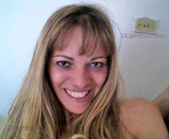 Date this gorgeous Brazil girl Silvia from SAO PAULO B2665