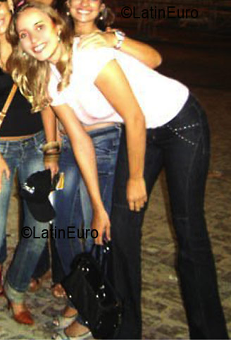 Date this attractive Brazil girl Eliene from PAULO AFONSO B2679