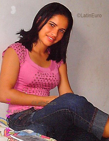 Date this hot Brazil girl Joelma from MARABA B2735