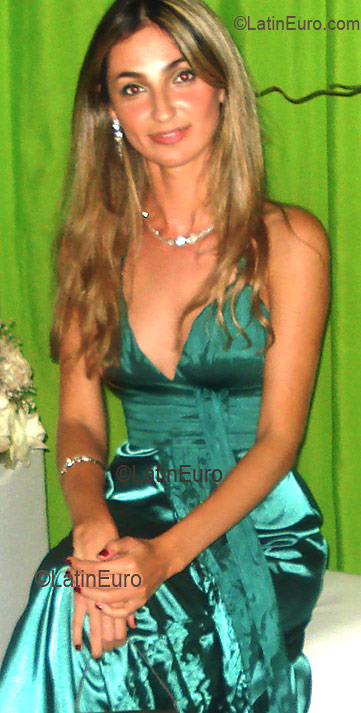 Date this hard body Brazil girl Cristiane from SAO MATEUS B2747