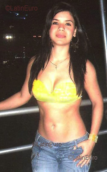 Date this athletic Brazil girl Viviane from BELEM B2810