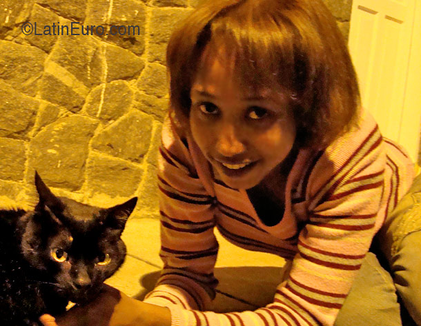 Date this nice looking Brazil girl Marcia from SAO PAULO B2856