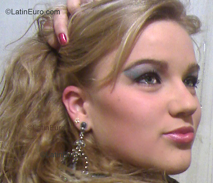 Date this fun Brazil girl Priscila from SANTA CRUZ DO SUL B2889