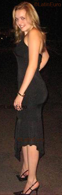 Date this sultry Brazil girl Rosiane from GAMA B2905