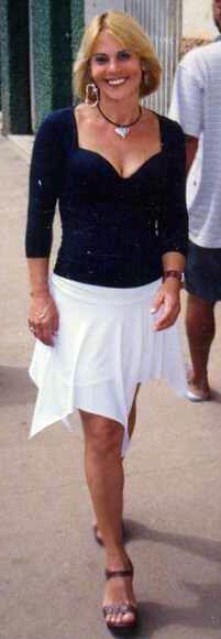 Date this pretty Brazil girl Aparecida from CARATINGA B2908