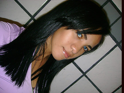 Date this beautiful Brazil girl Mildemackele from GUARAPARI B2924