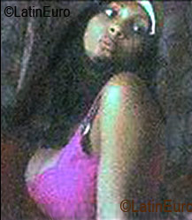 Date this hard body Brazil girl Paula from RIO VERDE B2980