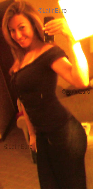 Date this hard body Brazil girl Rachel from  B3006