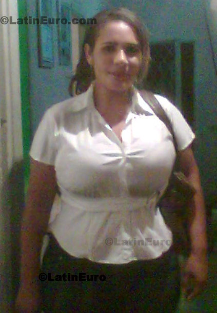 Date this hot Brazil girl Vera from Barra Do Garcas B304
