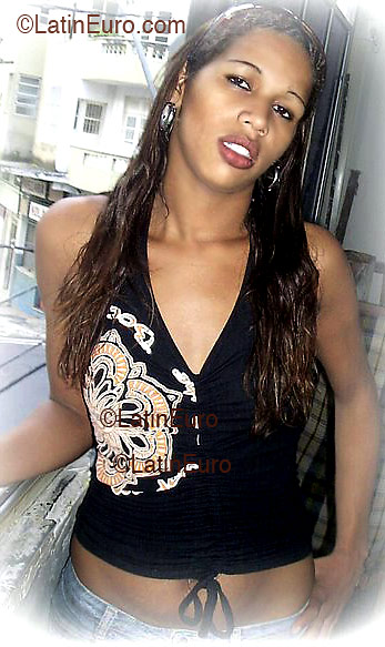 Date this georgeous Brazil girl Josiane from VITORIA B3092