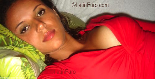 Date this hot Brazil girl Elisangela from IPORA B3097