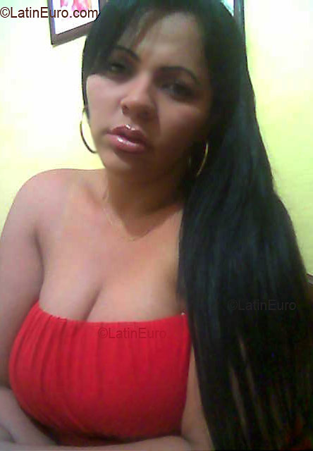 Date this charming Brazil girl Simone from GARANHUNS B3207