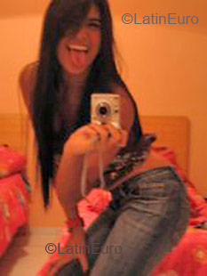 Date this sensual Brazil girl Yasmim from RIO DE JANEIRO B3239