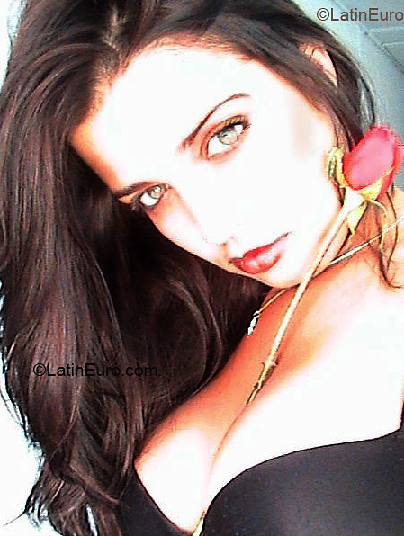 Date this stunning Brazil girl Suellen from  B3263