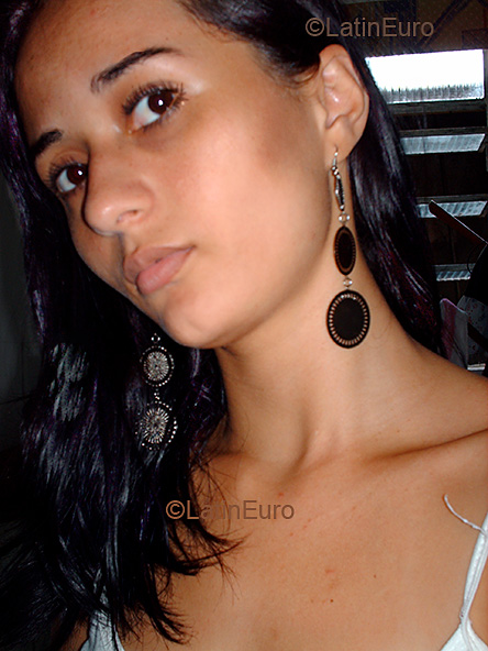 Date this nice looking Brazil girl Monica from CACOAL B3264