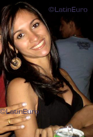 Date this cute Brazil girl Juli from GOIAS B3358