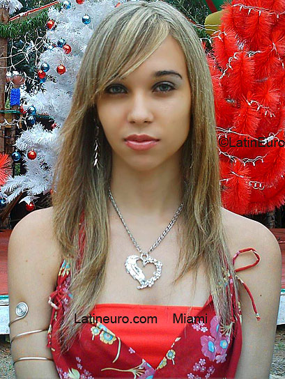 Date this funny Brazil girl Rhaiany from ARACRUZ B3424