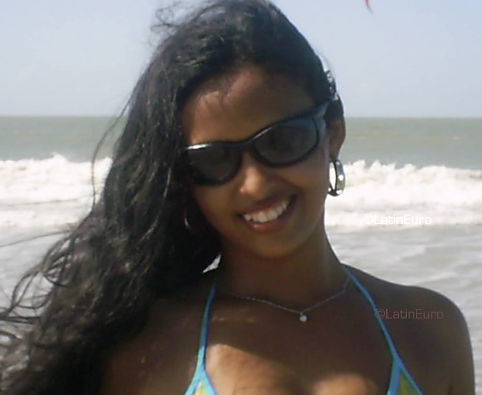 Date this tall Brazil girl Luana from FORQUILHA B3523