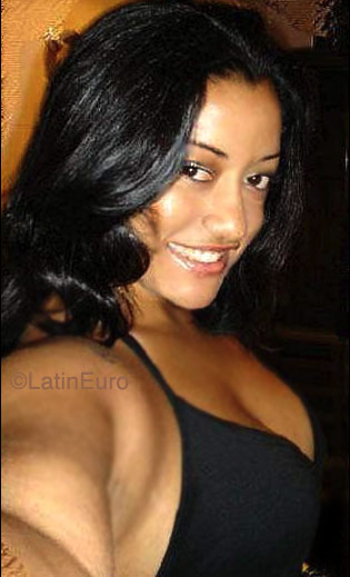 Date this foxy Brazil girl Raissa from FORTALEZA B3537