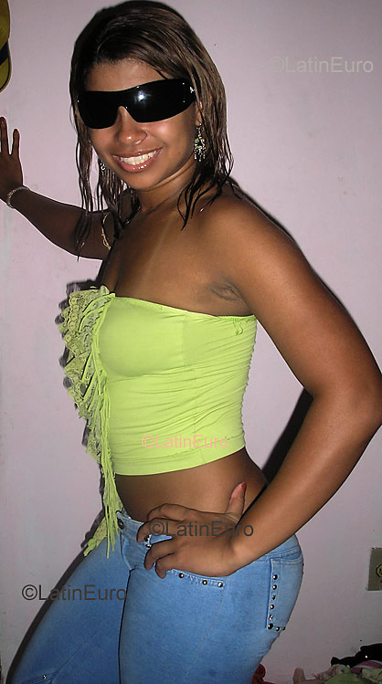 Date this attractive Brazil girl Michelle from MANAUS B3552