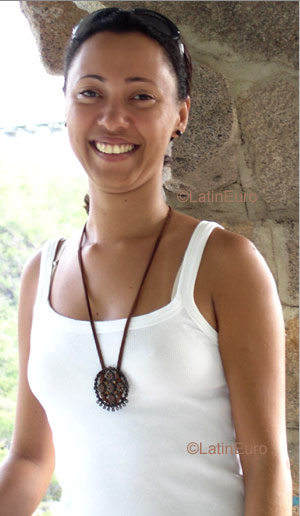 Date this cute Brazil girl Fabiana from PAULO AFONSO B3589