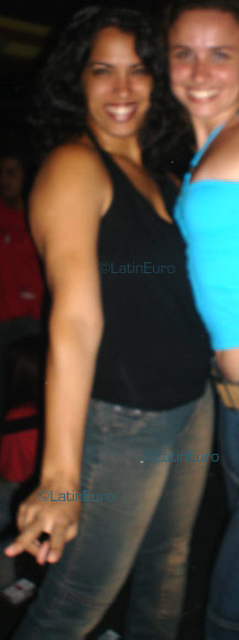 Date this stunning Brazil girl Desiree from RIO DE JANEIRO B3624