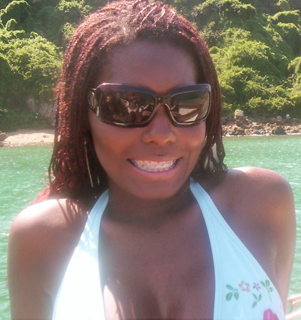 Date this hard body Brazil girl Valeria from COSMOPOLIS B3682