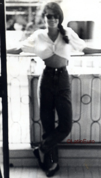 Date this charming Brazil girl Paula from SAO PAULO B3699