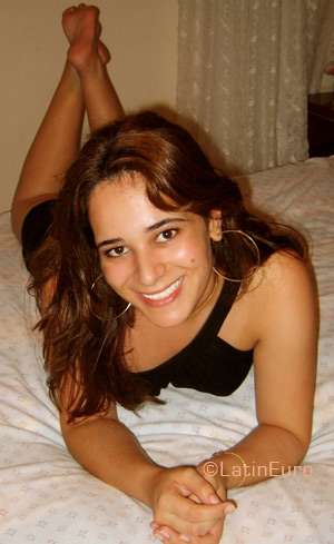 Date this young Brazil girl Laine from ATIBAIA B3781