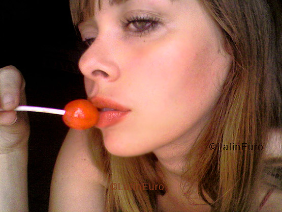 Date this hard body Brazil girl Livia from FORTALEZA B3861