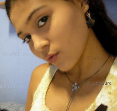 Date this sultry Brazil girl Maria from MANAUS B3892