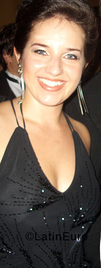 Date this happy Brazil girl Carolina from SAO PAULO B3905