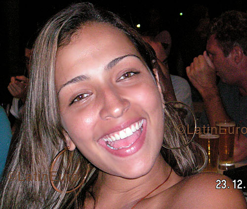 Date this voluptuous Brazil girl Patricia from RIO DE JANEIRO B3927