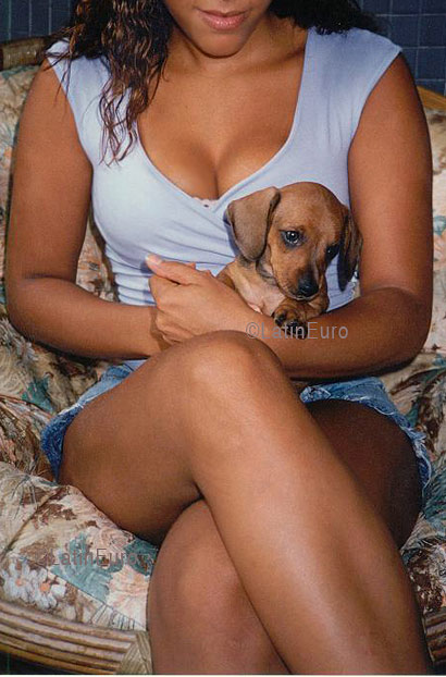 Date this voluptuous Brazil girl Katia from RIO DE JANEIRO B3983