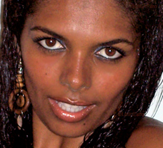Date this gorgeous Brazil girl Edvania Maria from RECIFE B4000