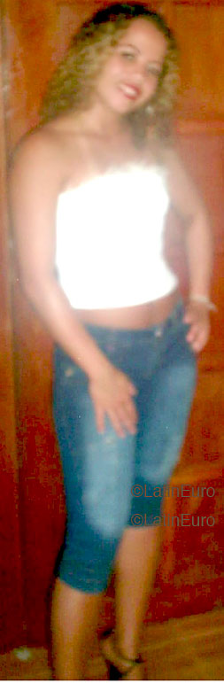 Date this nice looking Brazil girl Suziana from MANAUS B4059