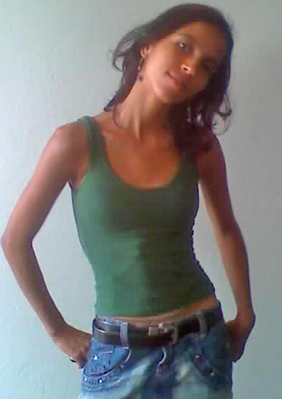 Date this pretty Brazil girl Patricia from Ribeirao Das Neves B409