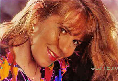 Date this fun Brazil girl Cinthya from VITORIA B4114